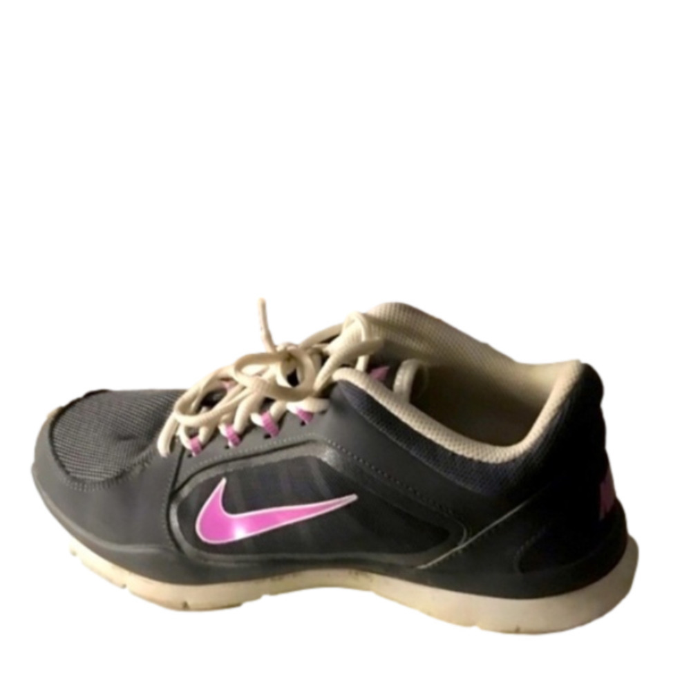 Classic Nike Cross Trainers For Women (Gray and Lilac)